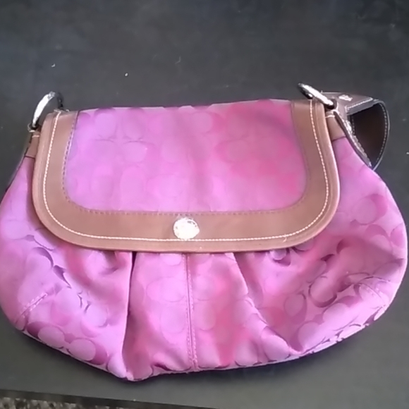 Coach handbag and matching small wallet - Picture 2 of 8